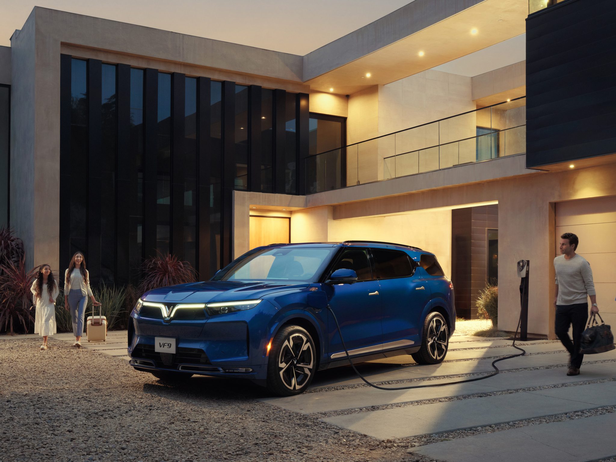 VINFAST KÝ KẾT VỚI ĐẠI LÝ ĐẦU TIÊN TẠI CALIFORNIA, MỸ